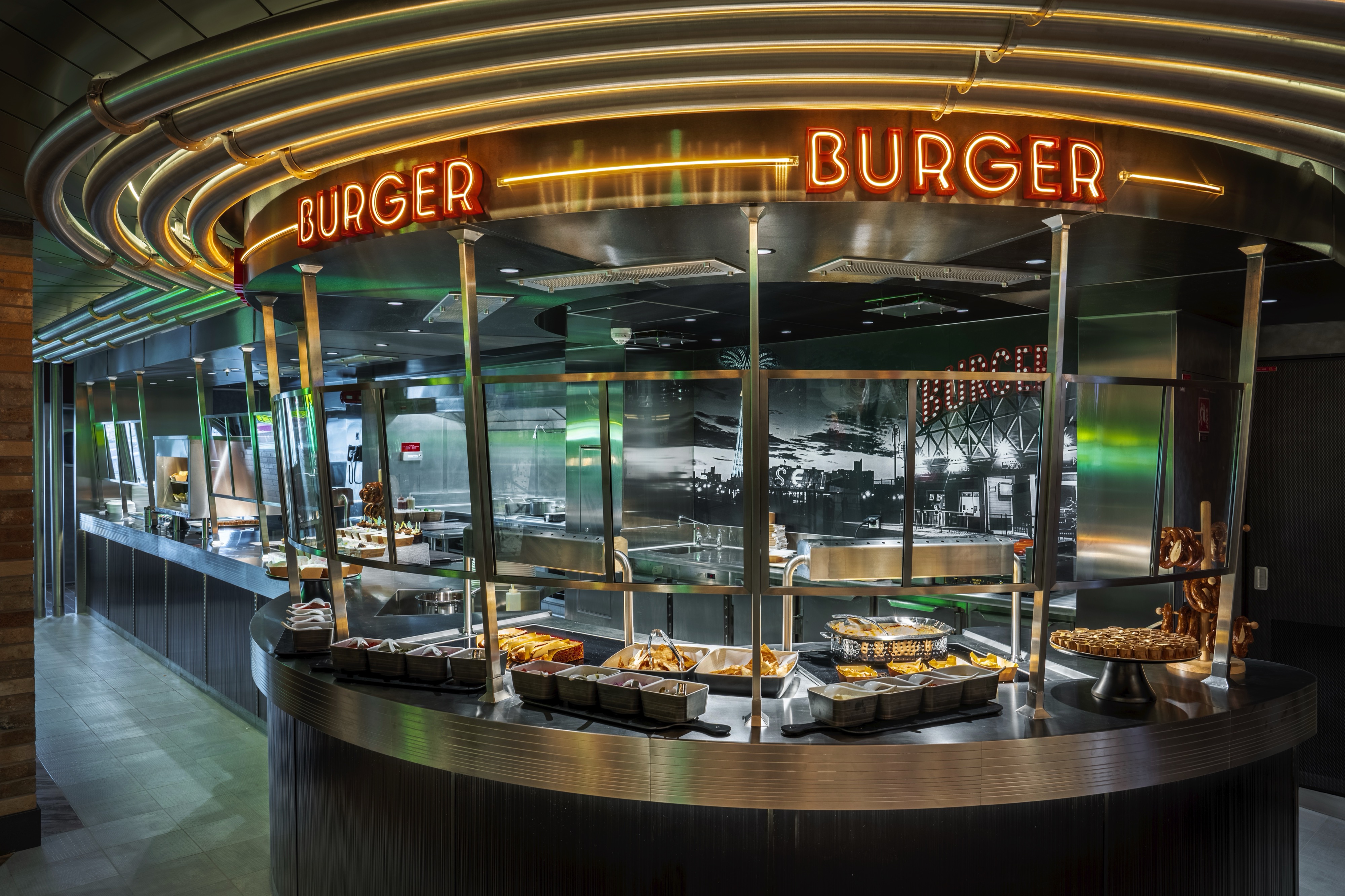 MSC World Asia - Pizza & Burger